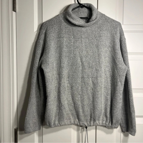 ZARA Smock Neck Cropped Sweatshirt with Drawstring Hemline  Sz S Athleisure - Picture 1 of 8